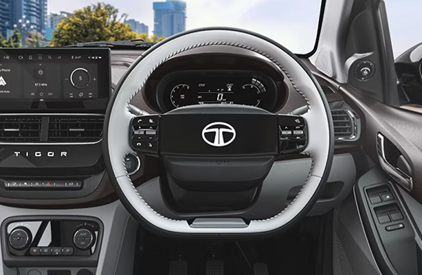 Flat-bottom steering wheel