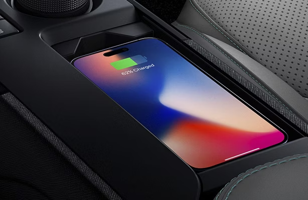 Wireless smartphone charging